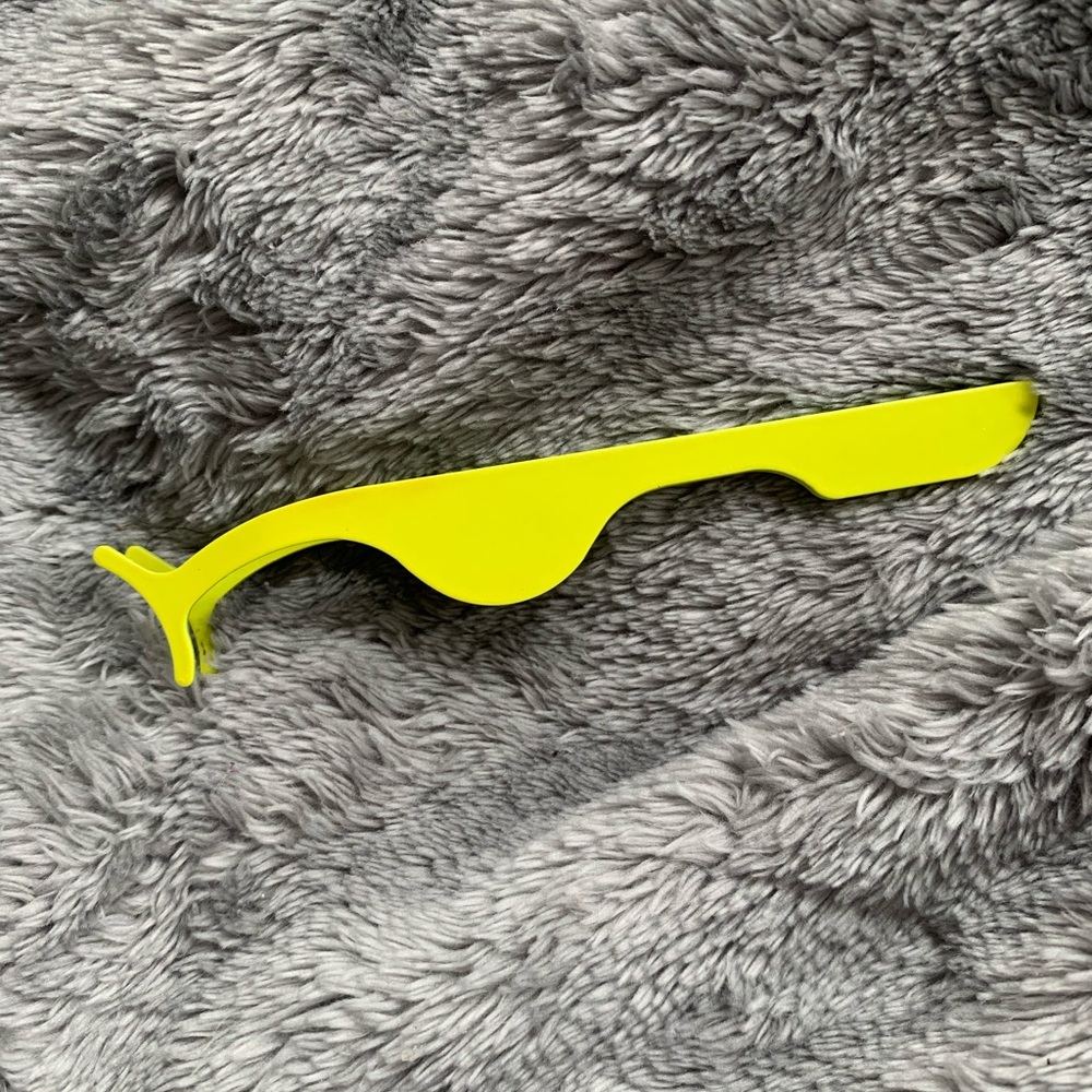 Lime Green Neon Yellow Eye Lash Applicator